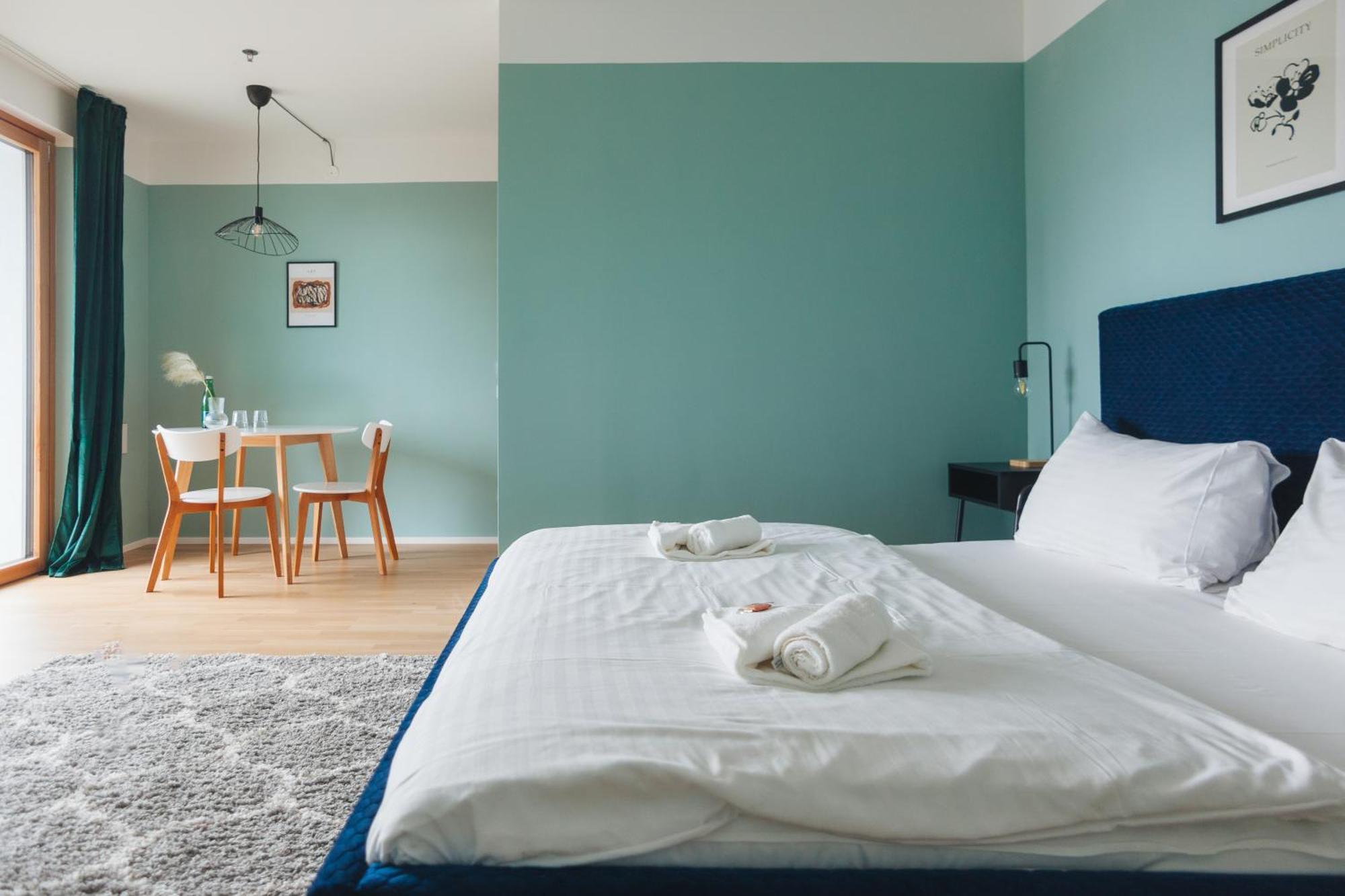 Decorous Cozy City View Suite เวียนนา ภายนอก รูปภาพ