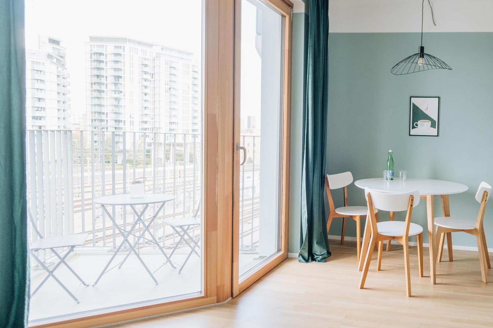 Decorous Cozy City View Suite เวียนนา ภายนอก รูปภาพ